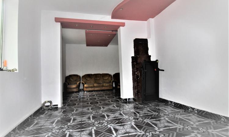 casa-170 mp-6 camere-3 terase -curte 130 mp-1 Mai