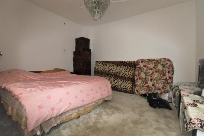 casa-170 mp-6 camere-3 terase -curte 130 mp-1 Mai
