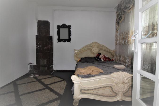 casa-170 mp-6 camere-3 terase -curte 130 mp-1 Mai