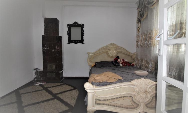 casa-170 mp-6 camere-3 terase -curte 130 mp-1 Mai