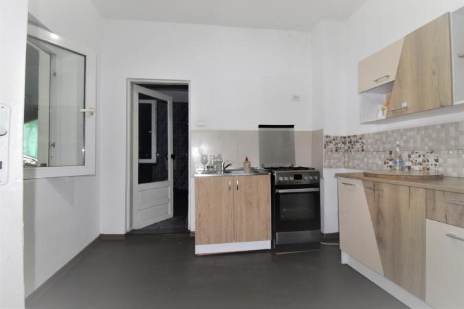 casa-170 mp-6 camere-3 terase -curte 130 mp-1 Mai
