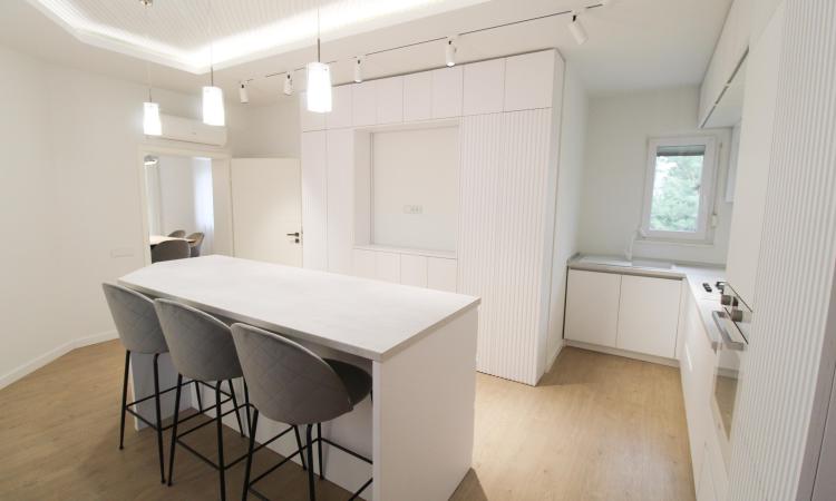 Vila superba Baneasa 4 camere - teren 1200 mp - Complet renovata lux-