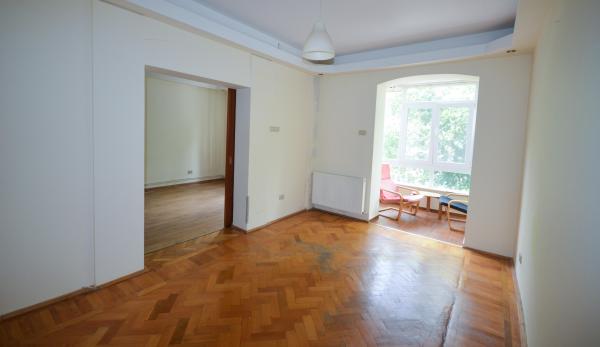 Barbu Vacarescu - Floreasca - Garibaldi - 4 camere -90 mp  cu centrala proprie