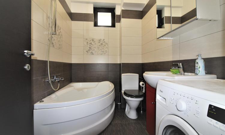 prima inchiriere-2 camere-nou-terasa 54 mp-1 Mai