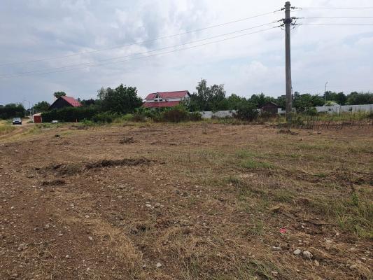 Izvorani Snagov, Str Maresal Averescu zona vile noi cu toate utilitatile
