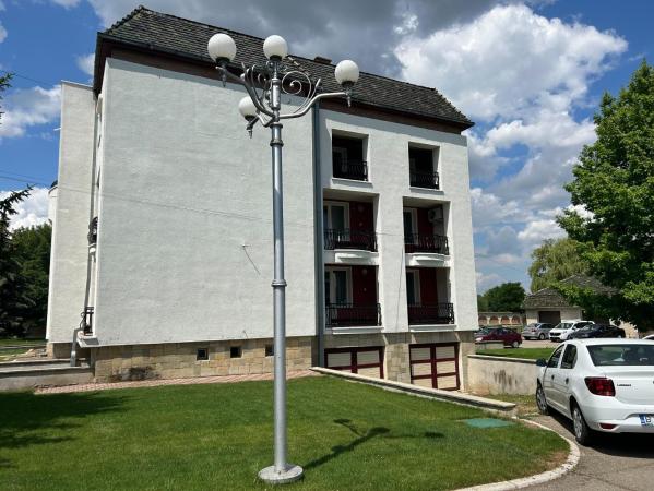 Villa for rent for offices 1000 sqm