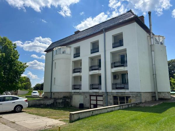 Villa for rent for offices 1000 sqm