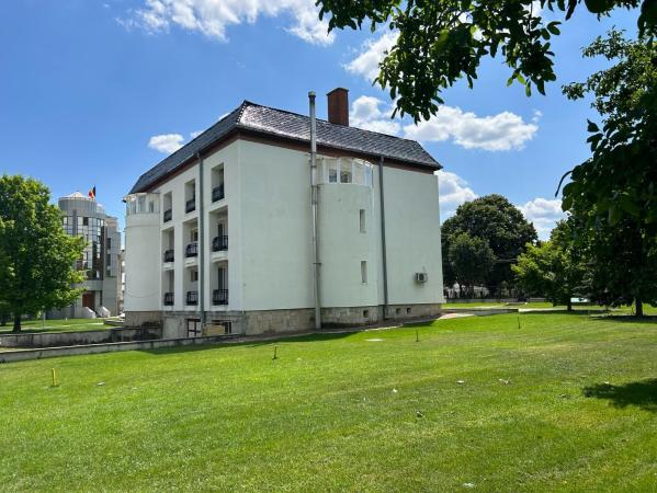 Villa for rent for offices 1000 sqm