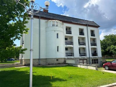 Villa for rent for offices 1000 sqm