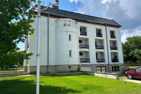 Villa for rent for offices 1000 sqm