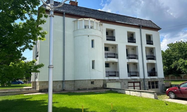 Villa for rent for offices 1000 sqm