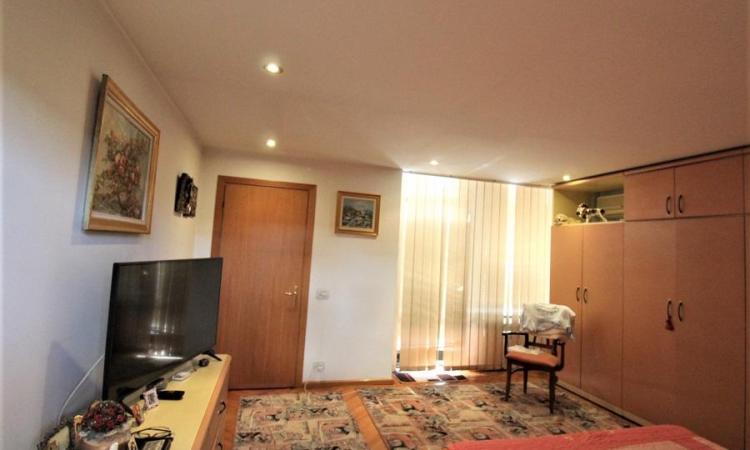 Vila Dorobanti 7 Camere - Garaj - 2000