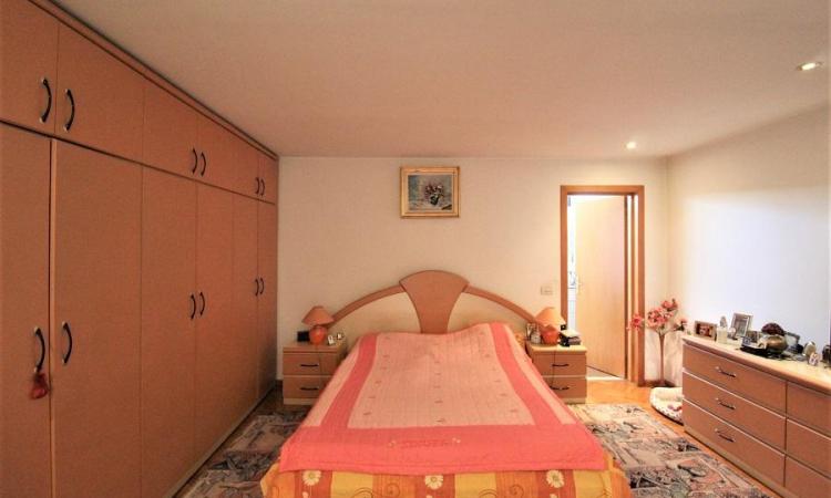 Vila Dorobanti 7 Camere - Garaj - 2000
