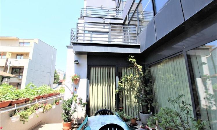 Vila Dorobanti 7 Camere - Garaj - 2000