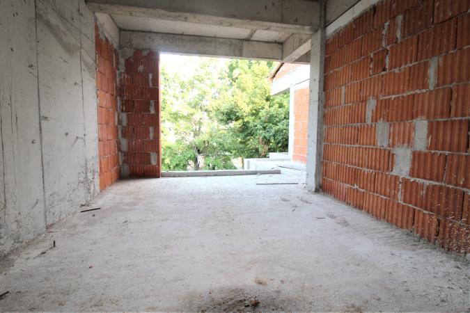 3 camere-decomandat-100 mp-2 bai-5 balcoane-centrala proprie-Domenii