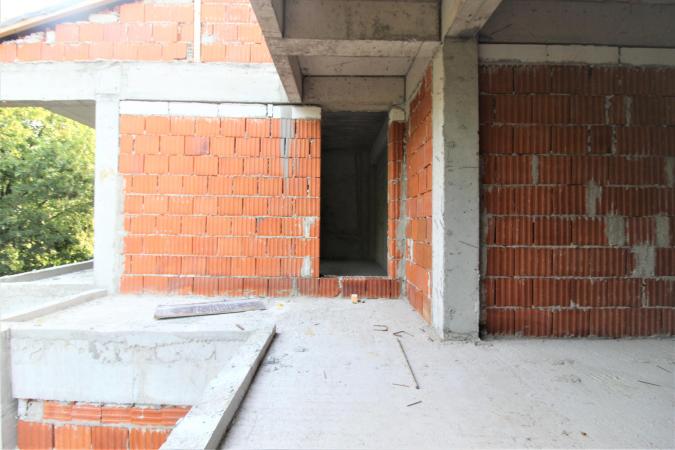 3 camere-decomandat-100 mp-2 bai-5 balcoane-centrala proprie-Domenii