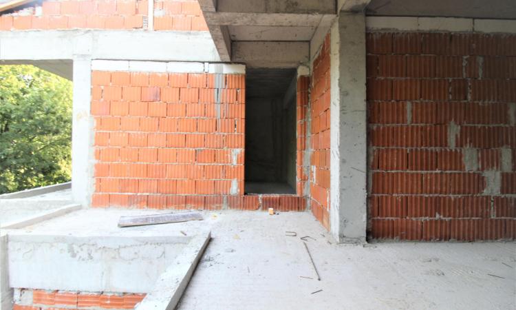 3 camere-decomandat-100 mp-2 bai-5 balcoane-centrala proprie-Domenii