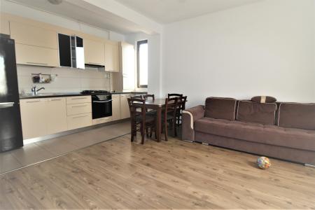 3 camere-decomandat- 72 mp-centrala proprie-1 Mai