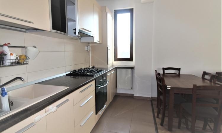 3 camere-decomandat- 72 mp-centrala proprie-1 Mai