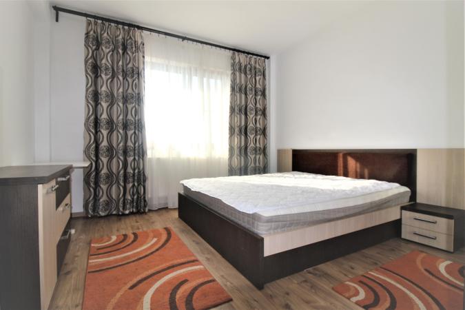3 camere-decomandat- 72 mp-centrala proprie-1 Mai
