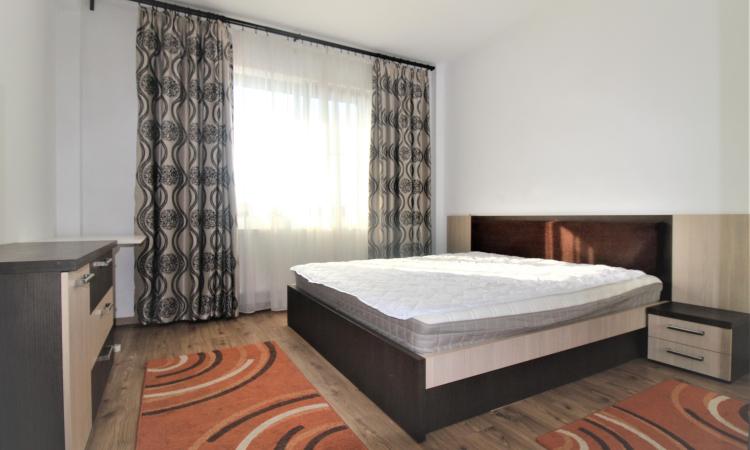 3 camere-decomandat- 72 mp-centrala proprie-1 Mai