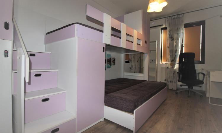 3 camere-decomandat- 72 mp-centrala proprie-1 Mai