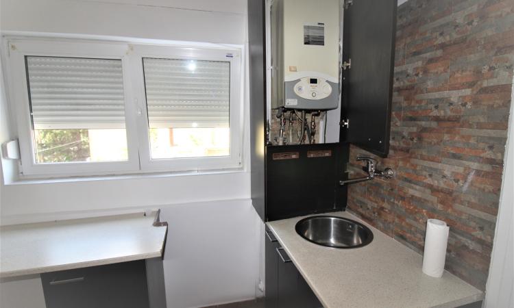 4 camere-100 mp- 2 balcoane-centrala proprie-Domenii