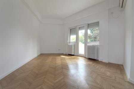4 camere-100 mp- 2 balcoane-centrala proprie-Domenii