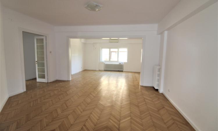 4 camere-100 mp- 2 balcoane-centrala proprie-Domenii