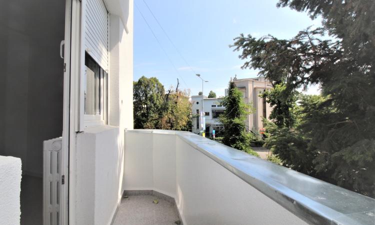 4 camere-100 mp- 2 balcoane-centrala proprie-Domenii