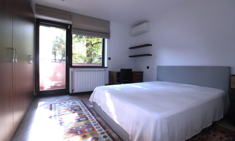 3 camere-decomandat-100 mp-2 bai-centrala-2 locuri parcare-Primaverii