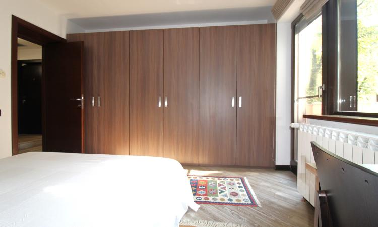 3 camere-decomandat-100 mp-2 bai-centrala-2 locuri parcare-Primaverii
