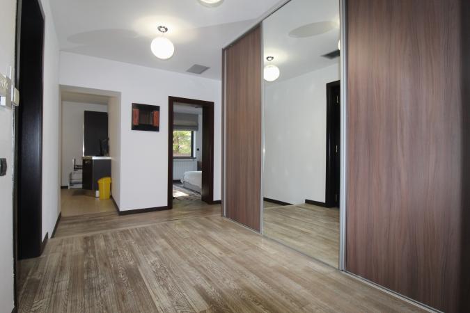 3 camere-decomandat-100 mp-2 bai-centrala-2 locuri parcare-Primaverii