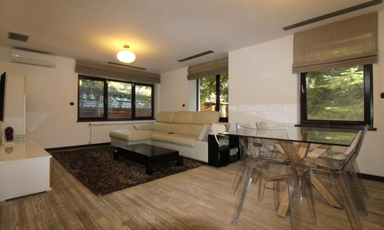 3 camere-decomandat-100 mp-2 bai-centrala-2 locuri parcare-Primaverii