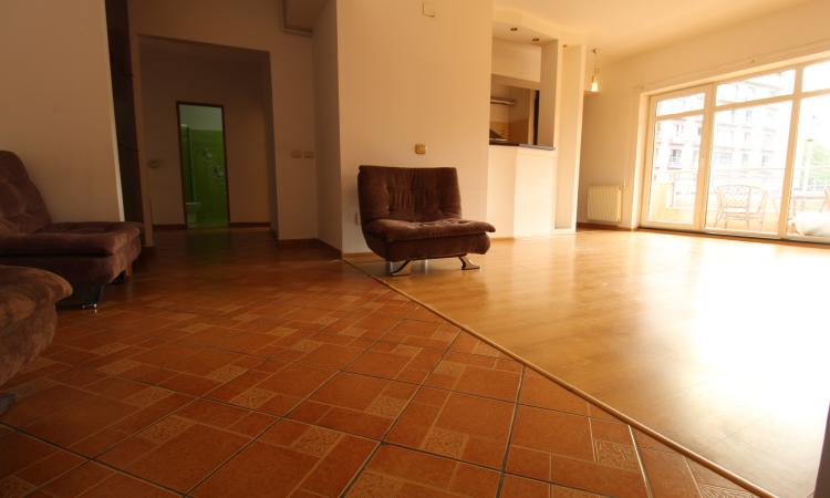 Unirii-Piata Alba Iulia-centrala proprie-imobil 2008-Ap. cu TERASA