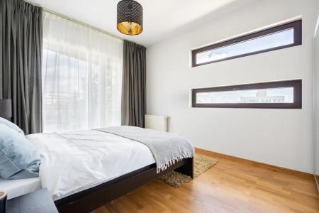Baneasa - Sisesti, apartament 2 camere in bloc, semidecomandat, etaj 2/3
