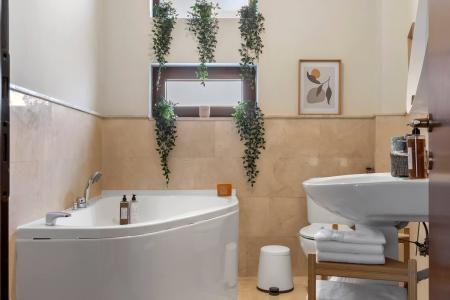 Baneasa - Sisesti, apartament 2 camere in bloc, etaj P/3