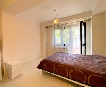 Ion Mihalache  - Carol Knappe, apartament 2 camere in bloc, parter-inalt