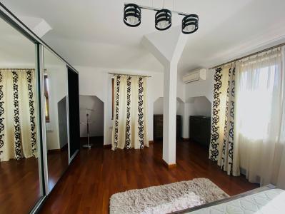2 Camere - Mansarda - Primaverii - Lux
