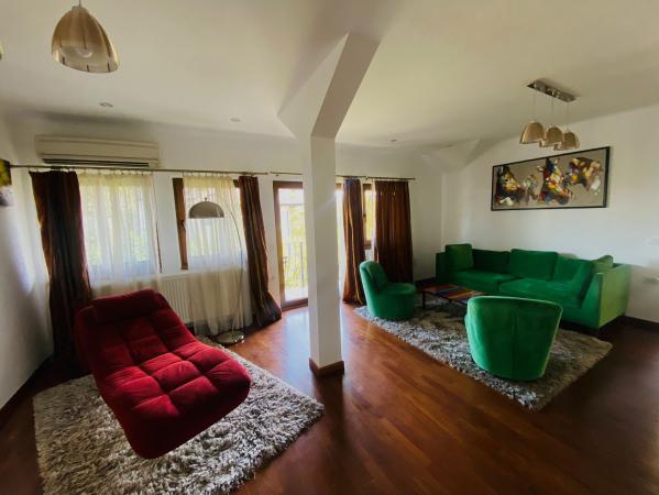 2 Camere - Mansarda - Primaverii - Lux