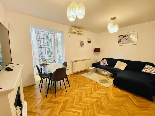 2 Camere - Primaverii - Aviatorilor - Jean Monnet