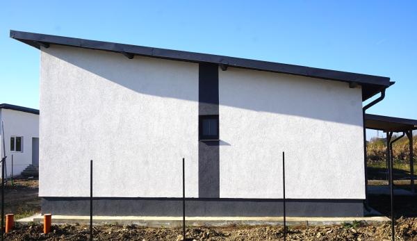 Casa cu 4 camere intabulata in ansamblu cu iesire la lac - Crevedia