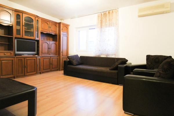 3 camere decomandat-Panduri-in apropiere de Marriot