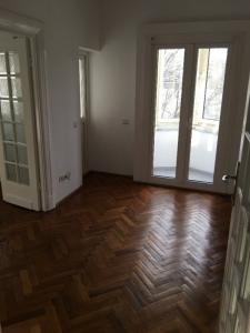 Apartament 2 camere Romana vis a vis Restaurant ”La Mama”