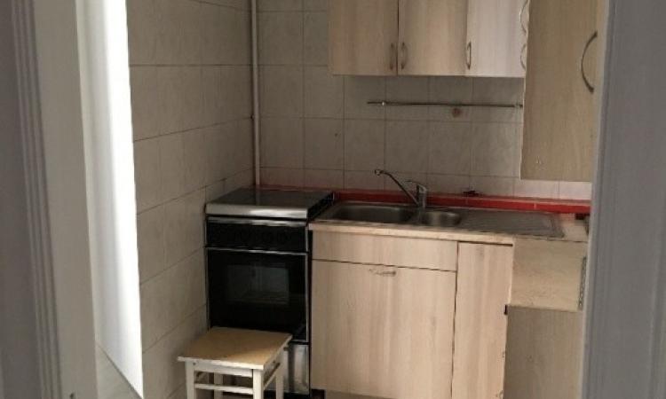 Apartament 2 camere Romana vis a vis Restaurant ”La Mama”
