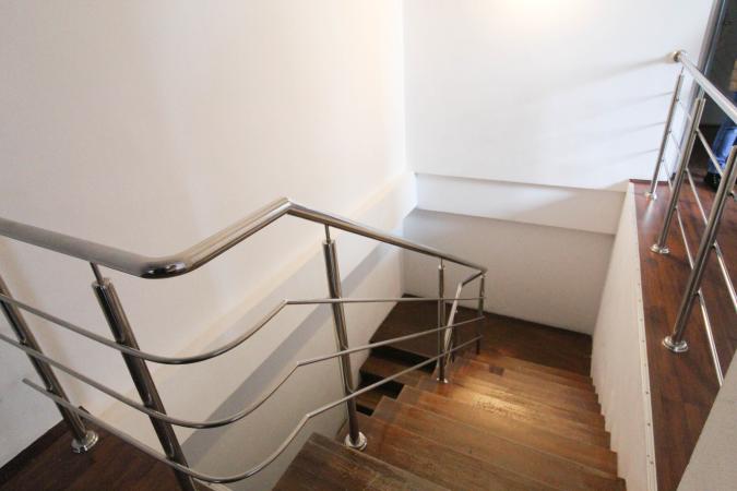 Vila-Rond George Cosbuc-Casa Poporului, curte generoasa