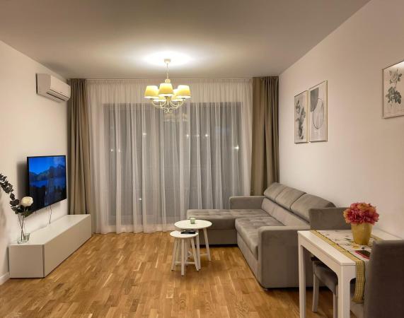 Luxuria - Domenii - Herastrau - Expozitiei