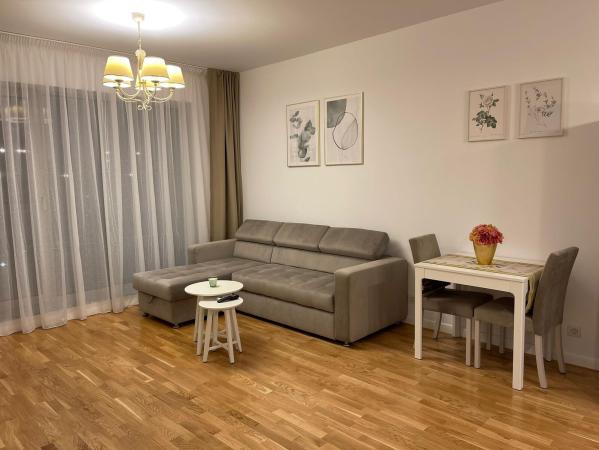 Luxuria - Domenii - Herastrau - Expozitiei