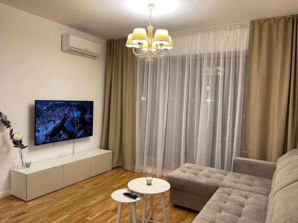 Luxuria - Domenii - Herastrau - Expozitiei