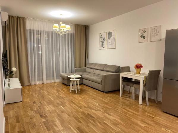 Luxuria - Domenii - Herastrau - Expozitiei